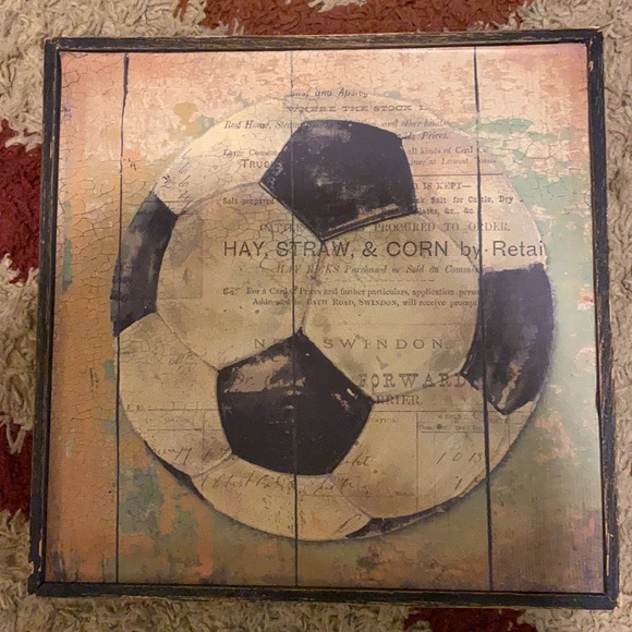 Wall Decorations - Picture 3 of 3